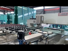 Meerdere productielijnen met 4000 vierkante meter fabriek.